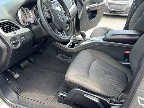 Used 2020 Dodge Journey SE w/ Blacktop Package FWD image 22