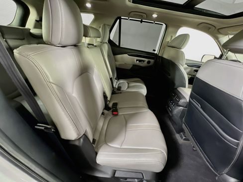 Used 2023 Honda Pilot Touring image 28