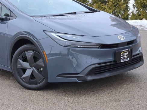 Used 2024 Toyota Prius LE image 2