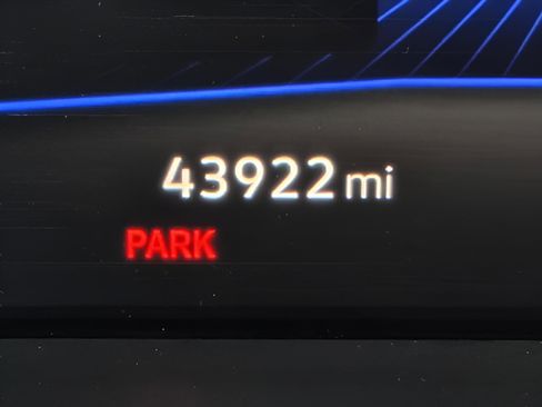 Used 2022 Volkswagen Tiguan S image 21