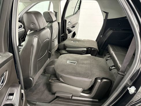 Used 2020 Chevrolet Traverse LT w/ Driver Confidence II Package image 15
