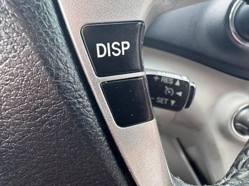 Used 2013 Toyota Highlander SE image 17