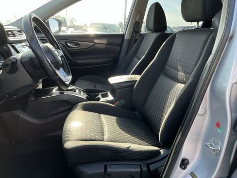 Used 2020 Nissan Rogue S w/ Special Edition Package image 15