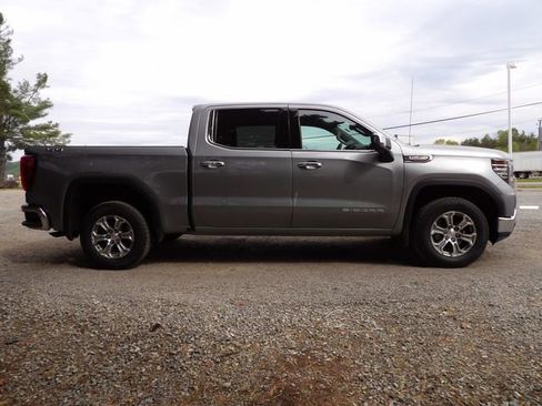 Used 2025 GMC Sierra 1500 SLT image 5