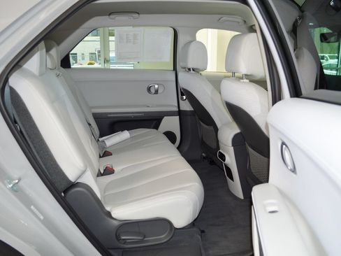 Certified 2023 Hyundai Ioniq 5 SEL w/ Cargo Package AWD/4WD image 9