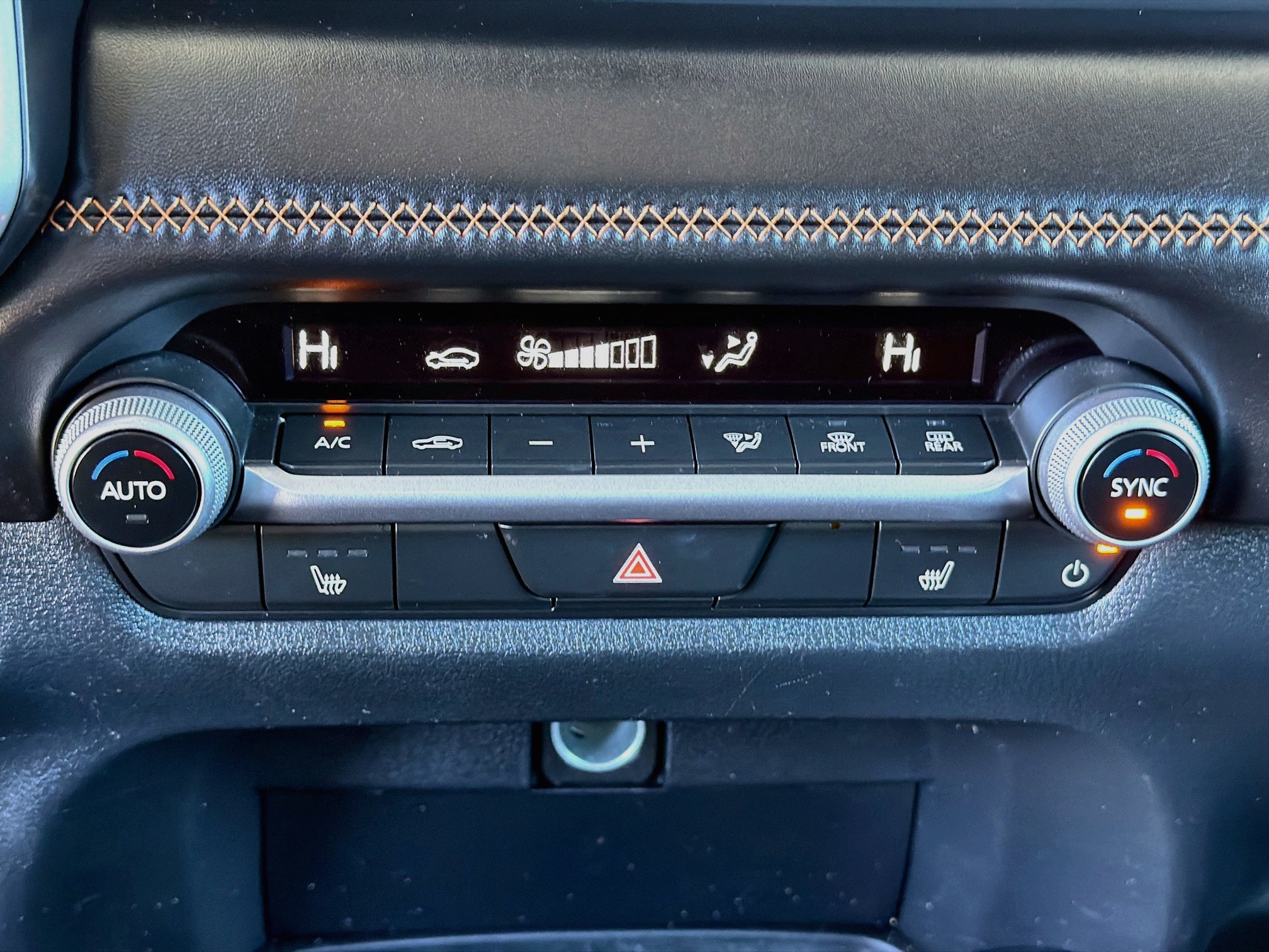 Used 2025 MAZDA CX-50 AWD 2.5 Hybrid w/ Premium Pkg image 23