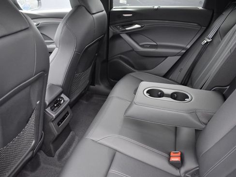 New 2027 Audi SQ6 e-tron Premium Plus AWD/4WD image 16