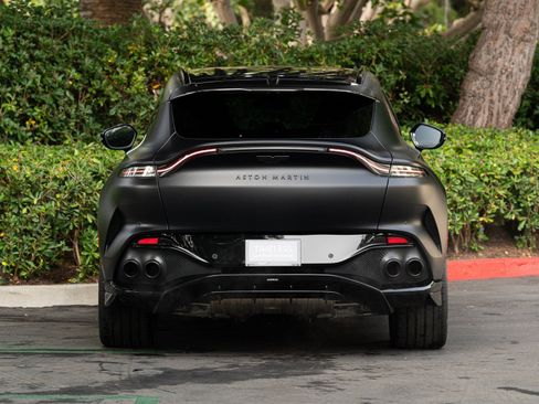 Used 2023 Aston Martin DBX 707 image 6