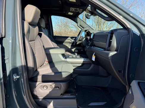 New 2026 Chevrolet Silverado 1500 ZR2 image 26