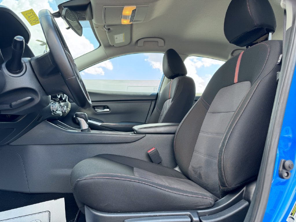 Used 2025 Nissan Sentra SR FWD image 17