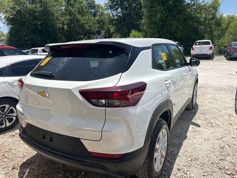 Used 2023 Chevrolet TrailBlazer LS FWD image 16