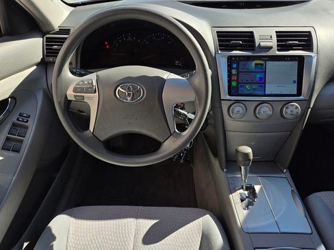 Used 2011 Toyota Camry LE image 8