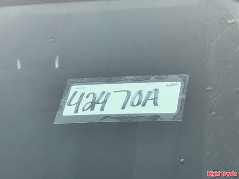 Used 2015 Toyota RAV4 XLE image 11