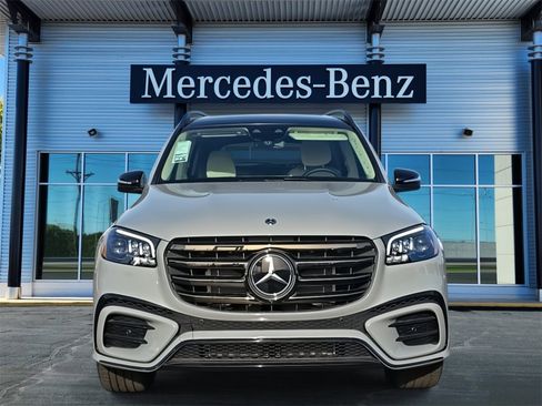 New 2026 Mercedes-Benz GLS 450 4MATIC image 2