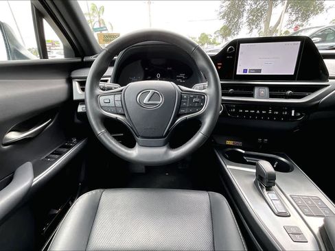 Used 2025 Lexus UX 300h FWD image 5