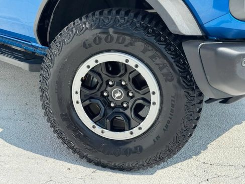Used 2022 Ford Bronco Badlands AWD/4WD image 7