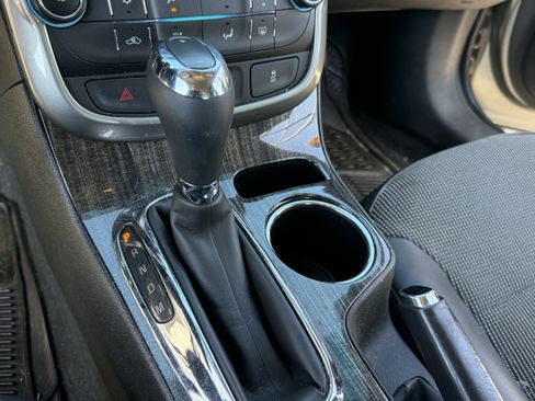 Used 2015 Chevrolet Malibu LT image 9