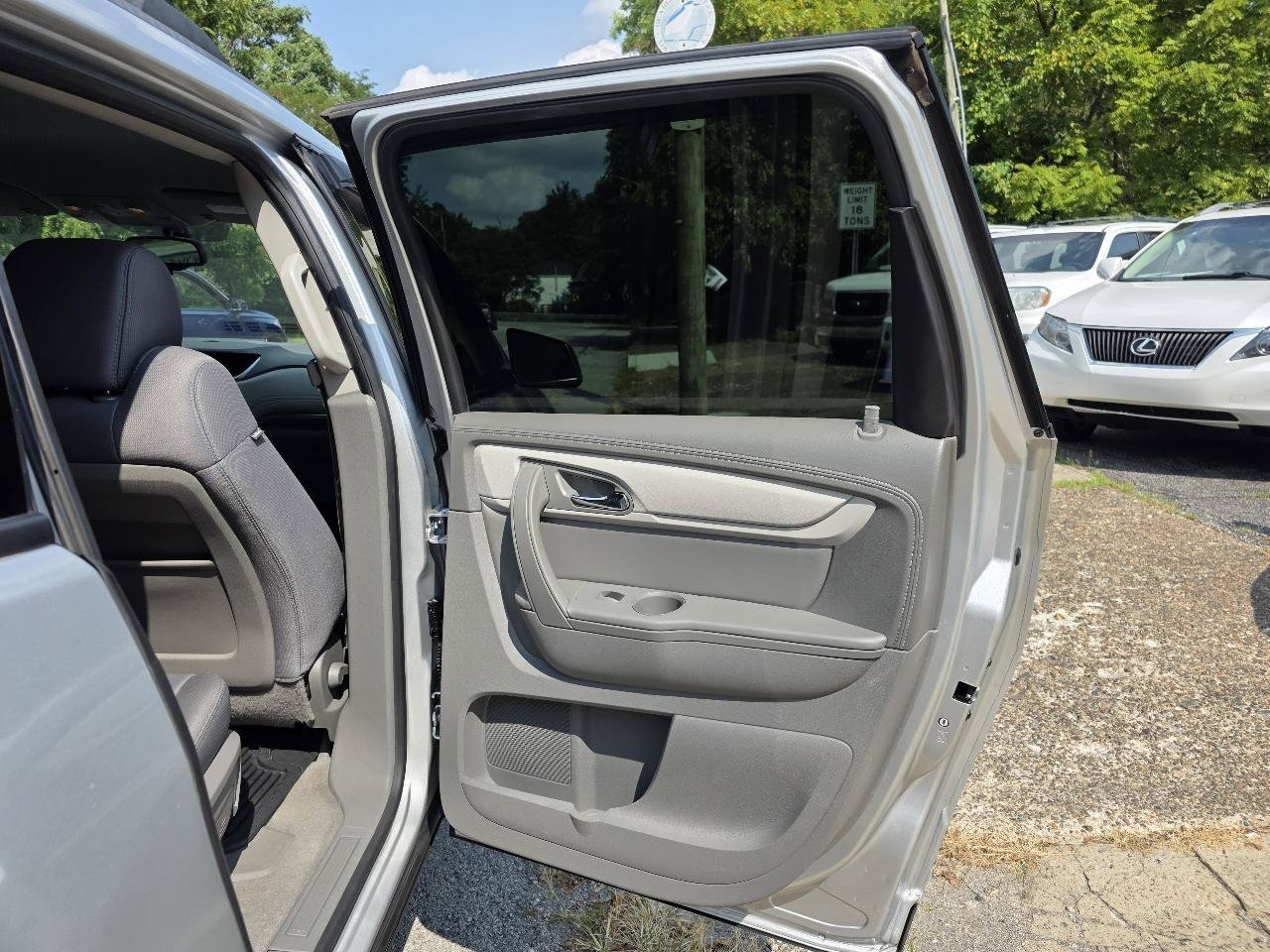 Used 2016 Chevrolet Traverse LS AWD/4WD image 26