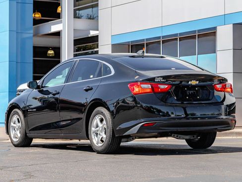 Used 2017 Chevrolet Malibu LS FWD image 3