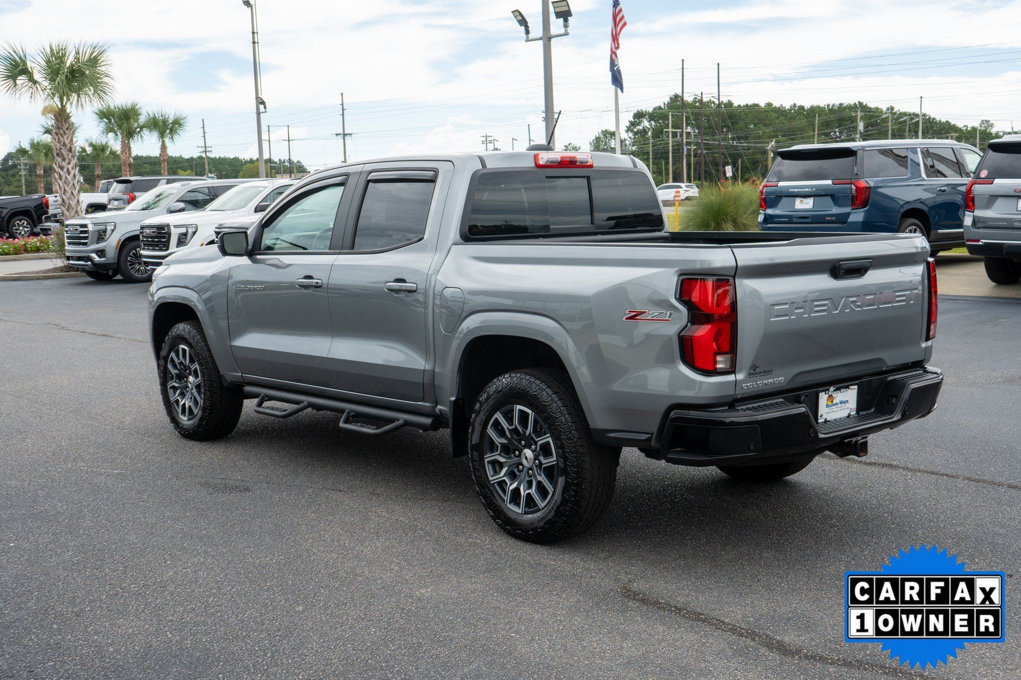 Used 2024 Chevrolet Colorado Z71 w/ Z71 Convenience Package 2 AWD/4WD image 5