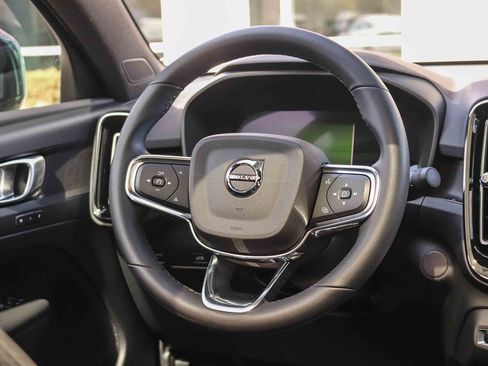 Used 2023 Volvo C40 P8 Recharge Plus AWD/4WD image 17
