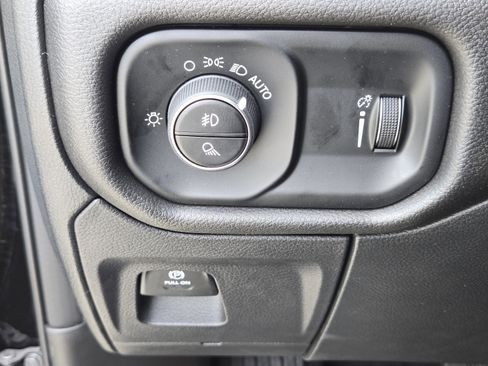 New 2025 RAM 1500 Tradesman image 16