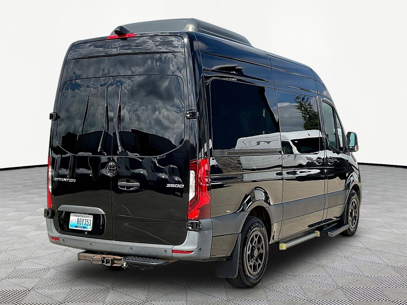 Used 2021 Mercedes-Benz Sprinter 2500 image 6