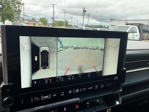 Used 2024 GMC Hummer EV 3X AWD/4WD image 24