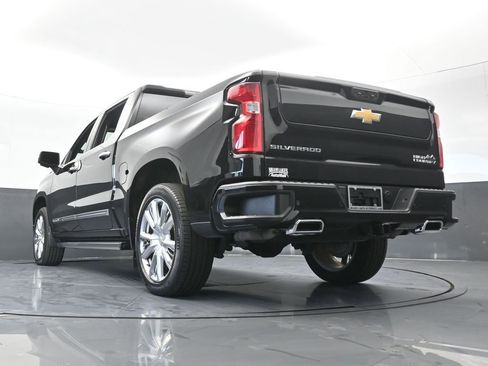 Used 2023 Chevrolet Silverado 1500 High Country w/ High Country Premium Package AWD/4WD image 82