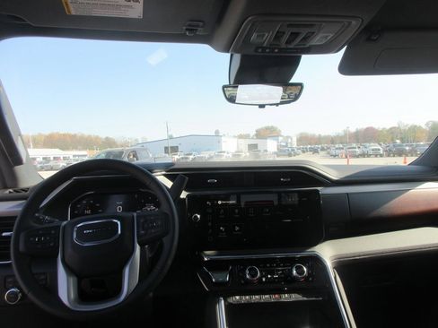 New 2026 GMC Sierra 2500 Denali w/ Denali Reserve Package image 16