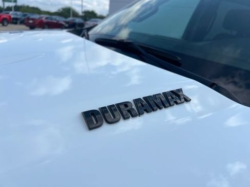 Used 2024 Chevrolet Silverado 1500 RST AWD/4WD image 33