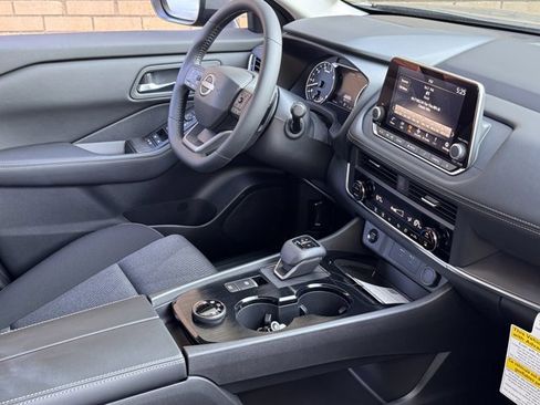 New 2025 Nissan Rogue SV image 10
