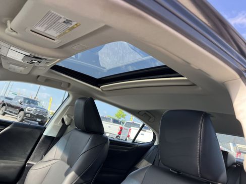 Used 2025 Lexus ES 350 w/ Premium Package FWD image 23