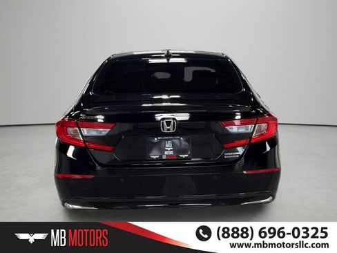 Used 2019 Honda Accord Touring image 5