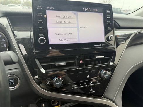 Used 2021 Toyota Camry XSE image 18