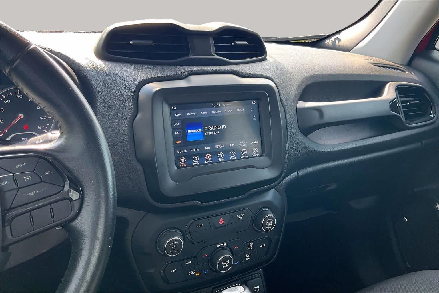 Used 2018 Jeep Renegade Altitude FWD image 7