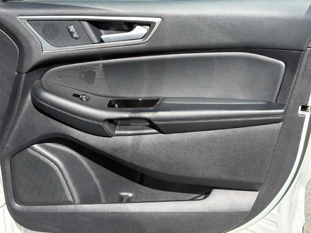 Used 2020 Ford Edge SEL w/ Convenience Package FWD image 14