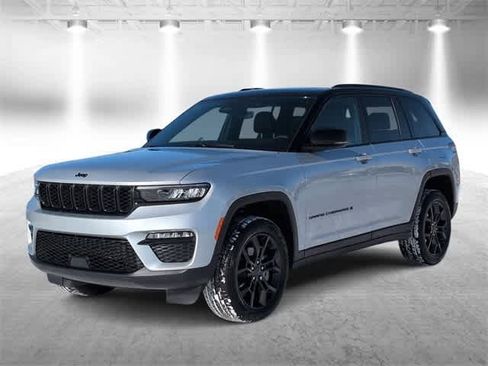 New 2025 Jeep Grand Cherokee Limited image 4
