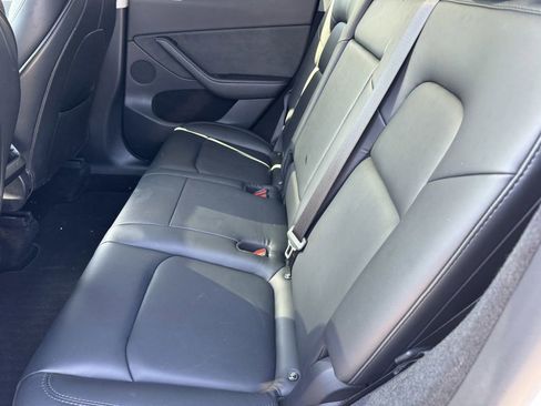 Used 2023 Tesla Model Y AWD image 12