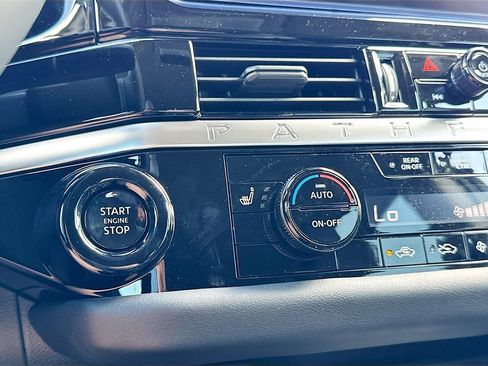 New 2026 Nissan Pathfinder SL w/ Cargo Package FWD image 38