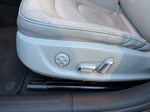 Used 2013 Audi A4 Premium Plus w/ Premium Plus Pkg image 40