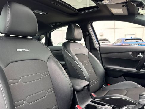 Used 2024 Kia Forte GT-Line w/ GT-Line Premium Package image 31