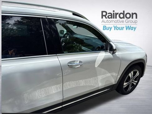 Used 2023 Mercedes-Benz EQB 300 4MATIC image 7