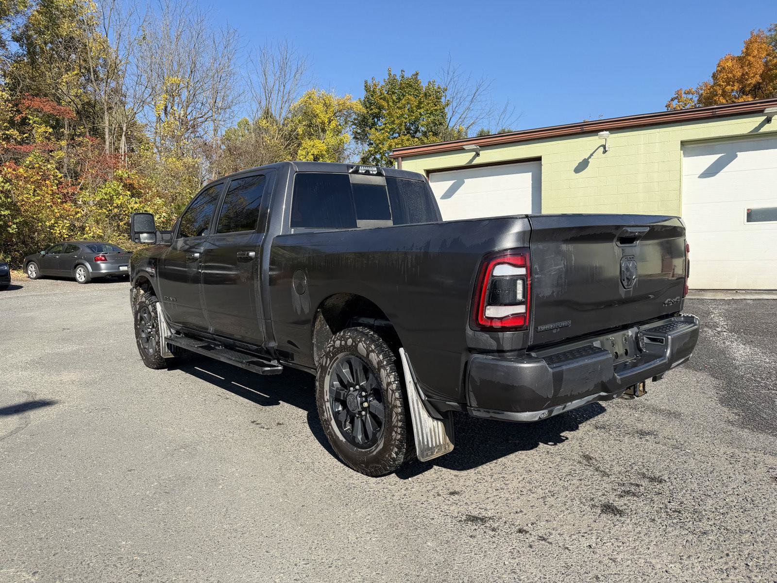 Used 2024 RAM 2500 Big Horn w/ Night Edition AWD/4WD image 5