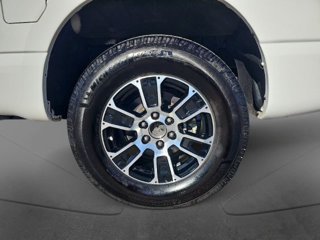 Used 2024 Nissan Titan SV w/ Accessory Utility Package AWD/4WD image 32