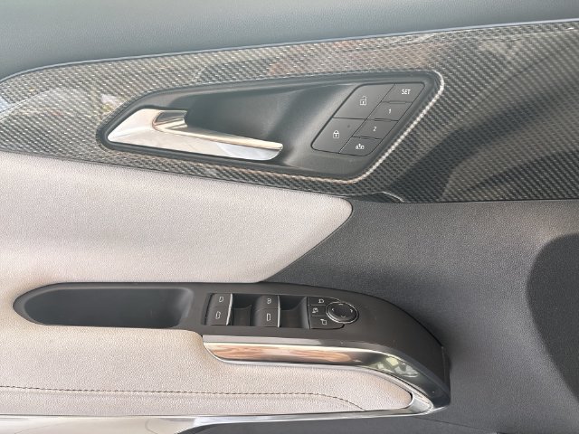 Certified 2024 Chevrolet Traverse RS FWD image 27