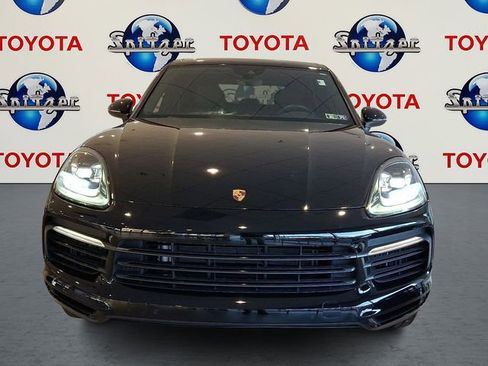 Used 2022 Porsche Cayenne Base image 2