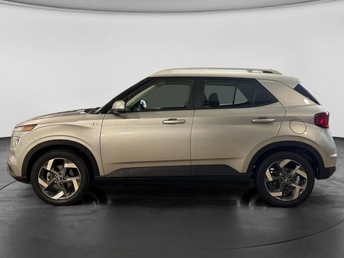 Used 2023 Hyundai Venue SEL image 7