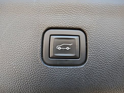 Used 2020 Buick Enclave Premium w/ Surround and Sites Package image 55