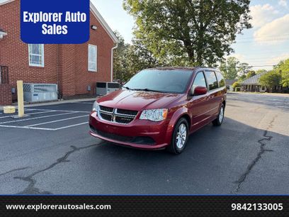 Used 2016 Dodge Grand Caravan SXT w/ UConnect Hands-Free Group